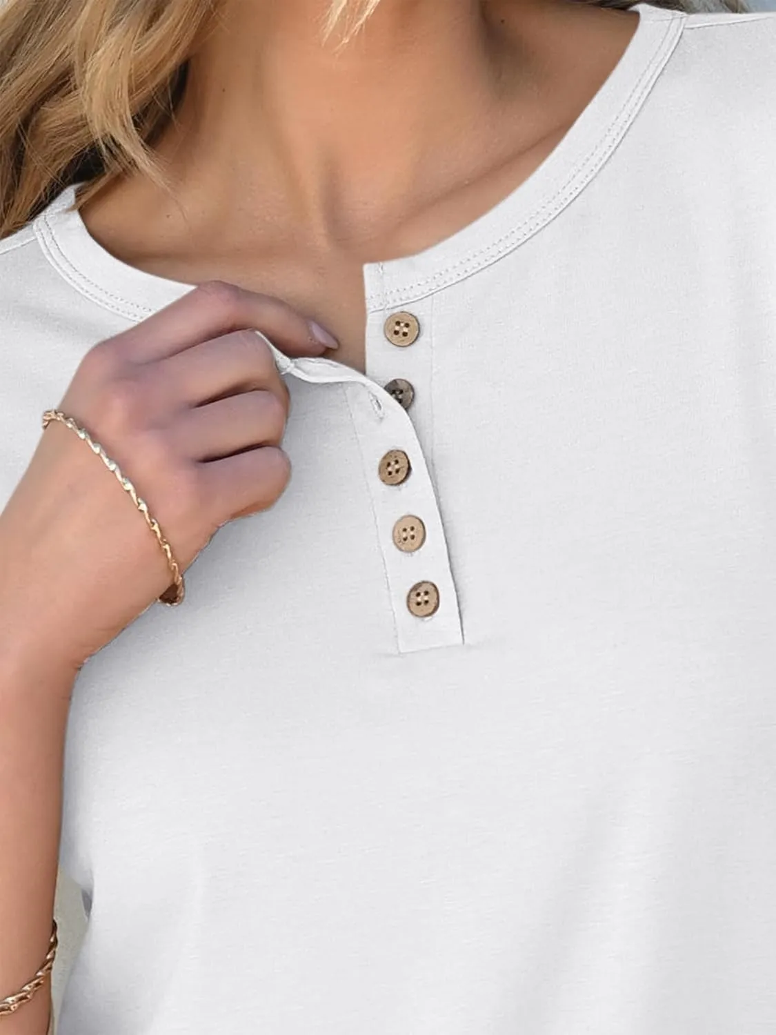 ANRABESS Womens 3/4 Sleeve Tops Henley Shirts Casual Trendy Button T Shirts 2025 Summer Basic Tunic