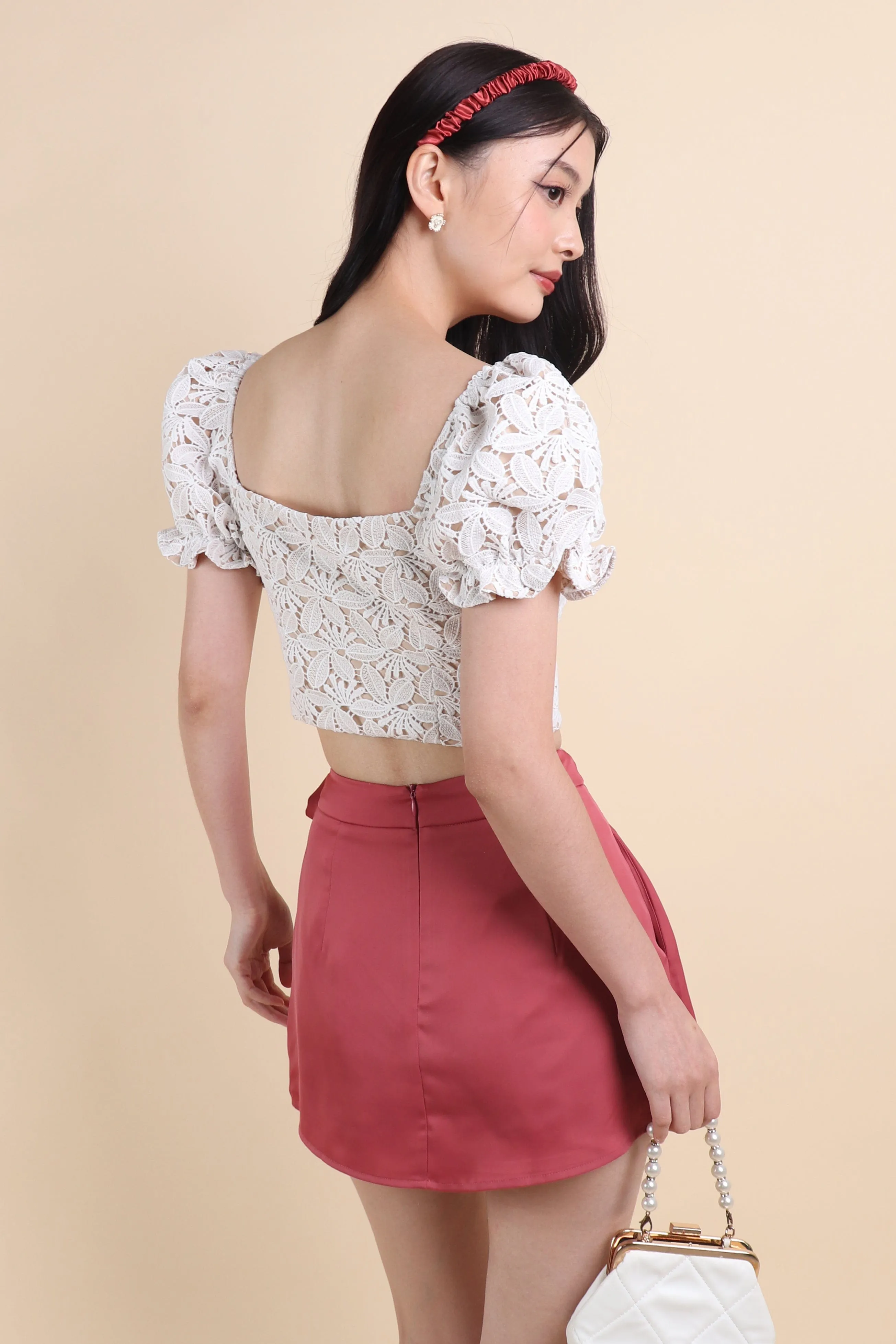 JEZEE RIBBON FLAP SKORTS IN BRICK