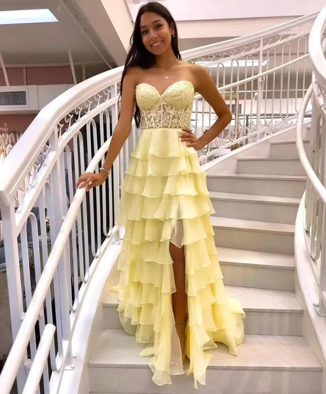 Long Laces Prom Dress with Slit Strapless Formal Evening Dresses 2024 Tiered Ball Gowns for Women Party Gowns Chiffon