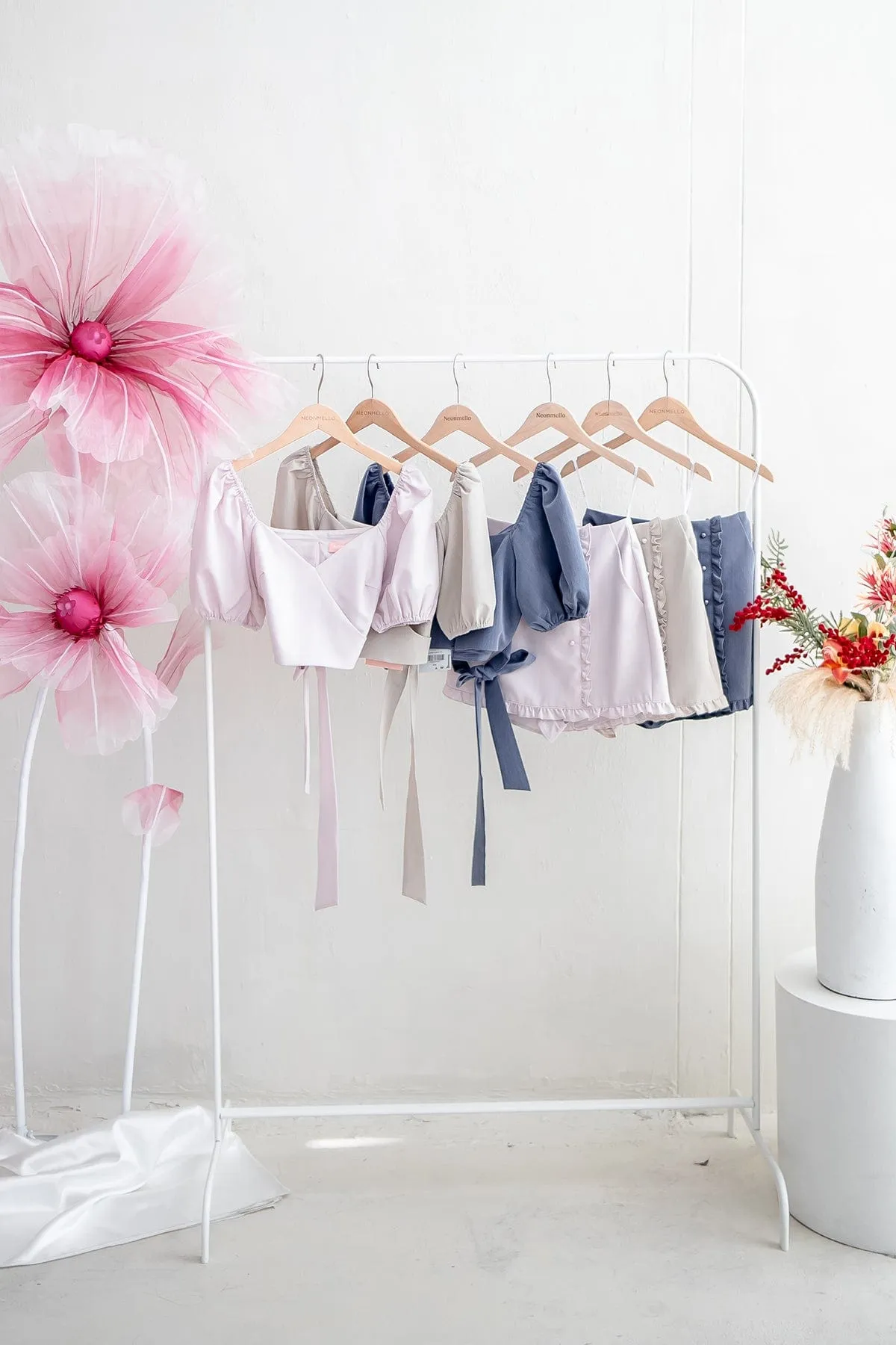 MIA PEARLS RUFFLES SKORTS IN PINK