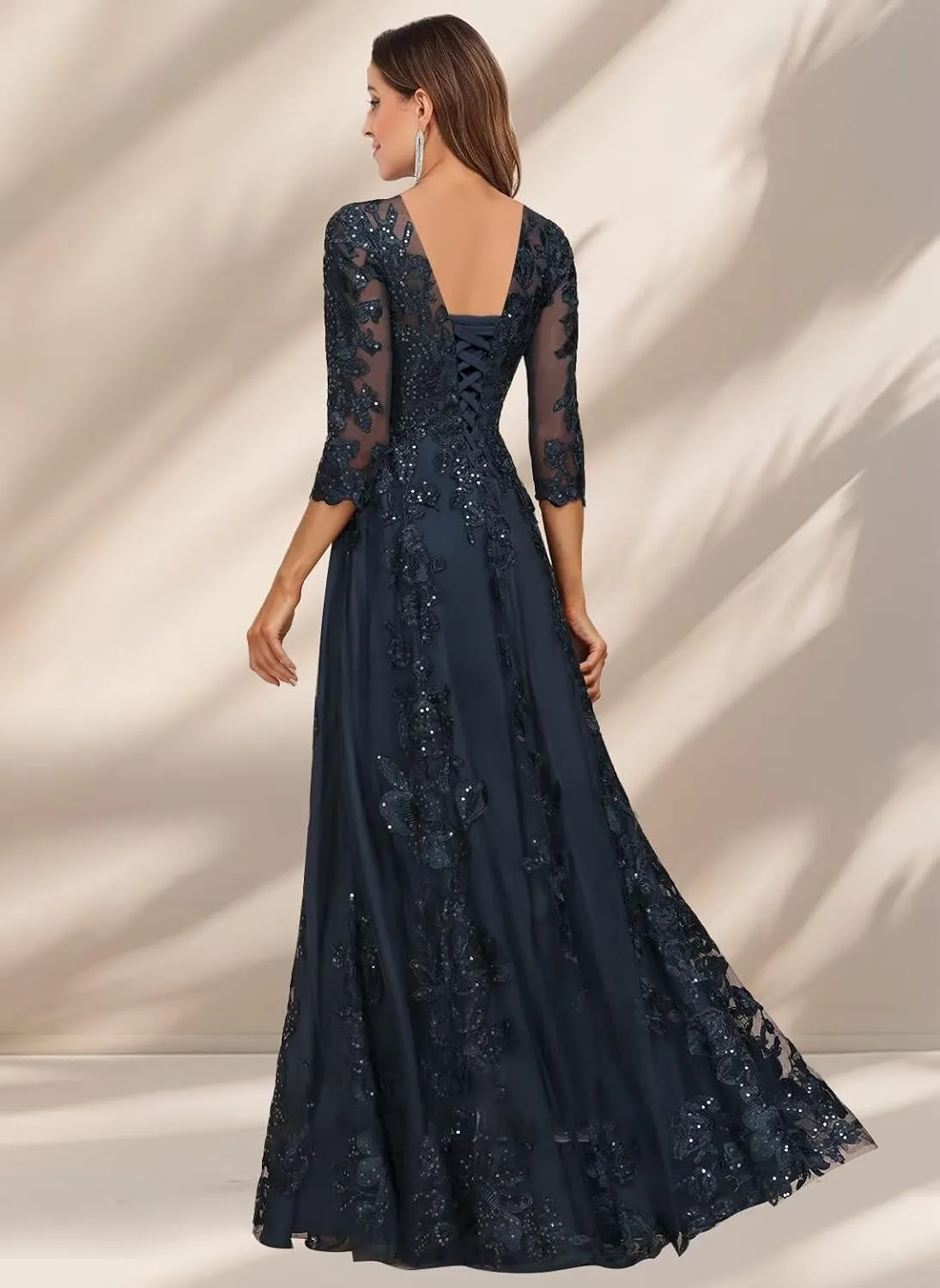 Women's Lace Appliques Mother of The Bride Dresses with 3/4 Sleeves Scoop Neck Beaded Formal Evening Gown